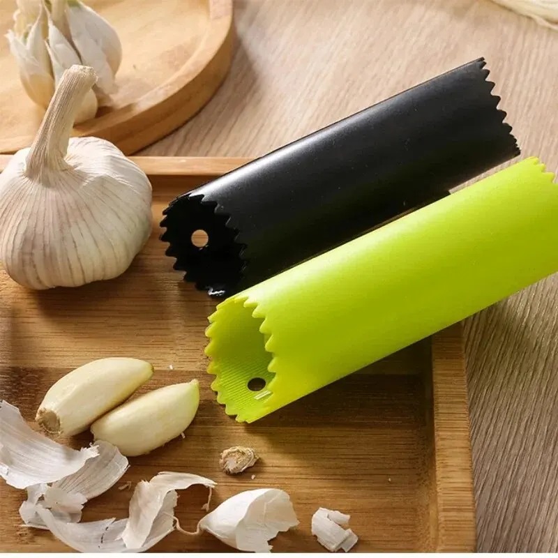 ニンニクストリッパーチューブピーリングニンニクピーリングシリ - Kitchen Gadgets That Are Useful のレビューと価格