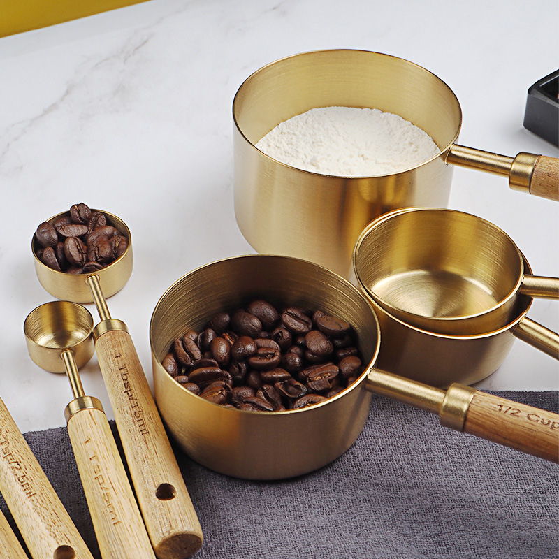 4 / 8pcs木製ゴールド計量カップとスプーンステンレス鋼 - Kitchen Gadgets Gold のレビューと価格